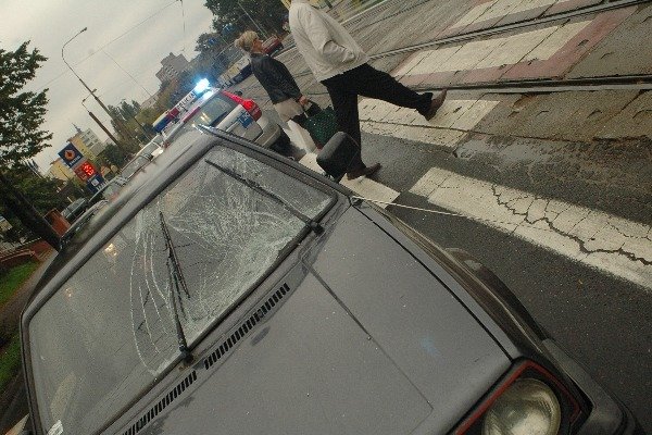 Wypadek na Grunwaldzkiej, pieszy potrącony na przejściu
