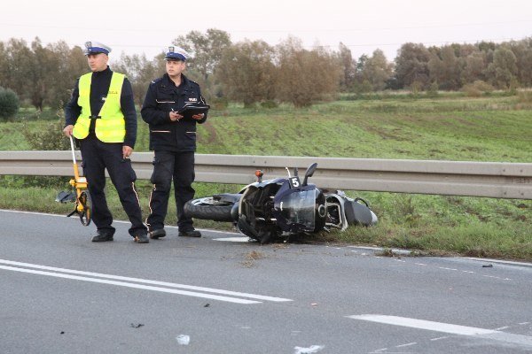Motocyklista zginął na miejscu w wypadku na drodze krajowej nr 22