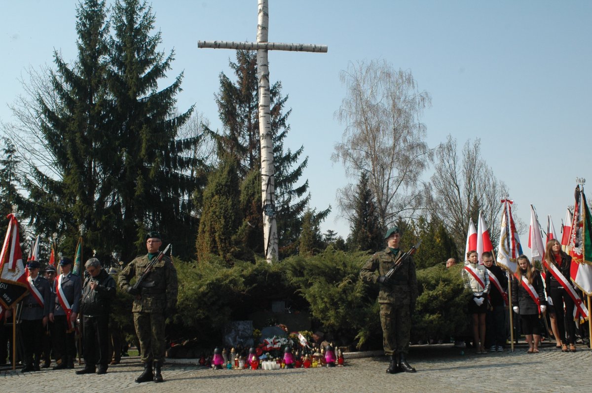 Rocznica 17 pod Krzyżem Katyńskim
