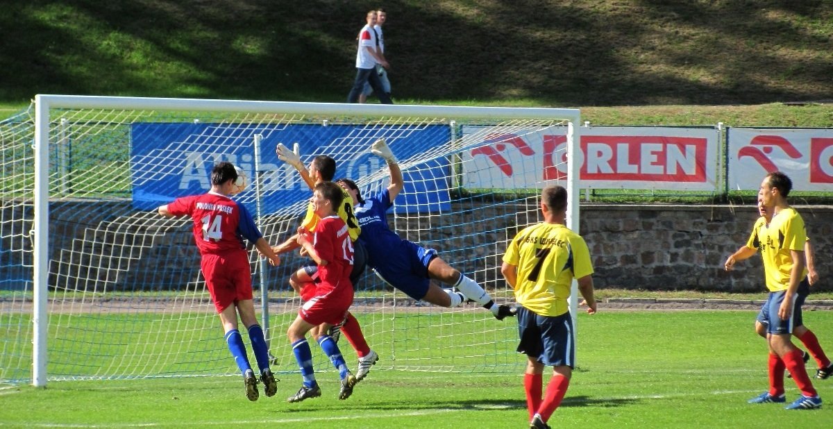 IV liga piłkarska: GKS Wikielec — Polonia Pasłęk 1:2