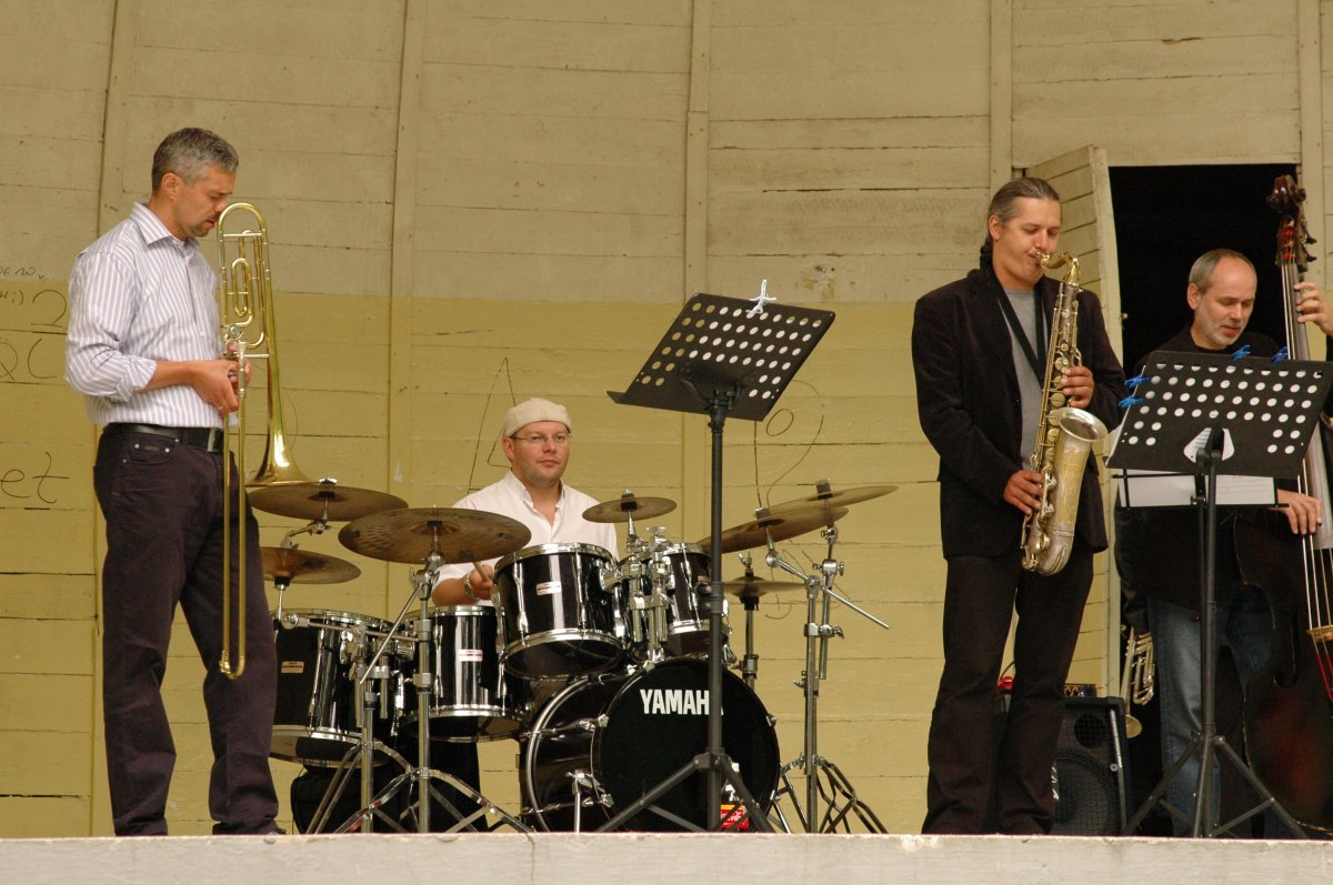 Jam session ze Specjal Jazz Sextet  w elbląskim klubie Mimoza