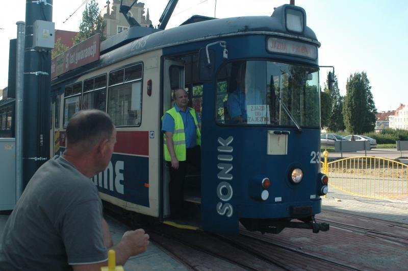 Tramwaje wracają na swoje trasy
