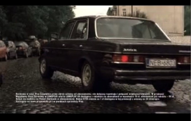  Gangsterska reklama  z NEB w tle   