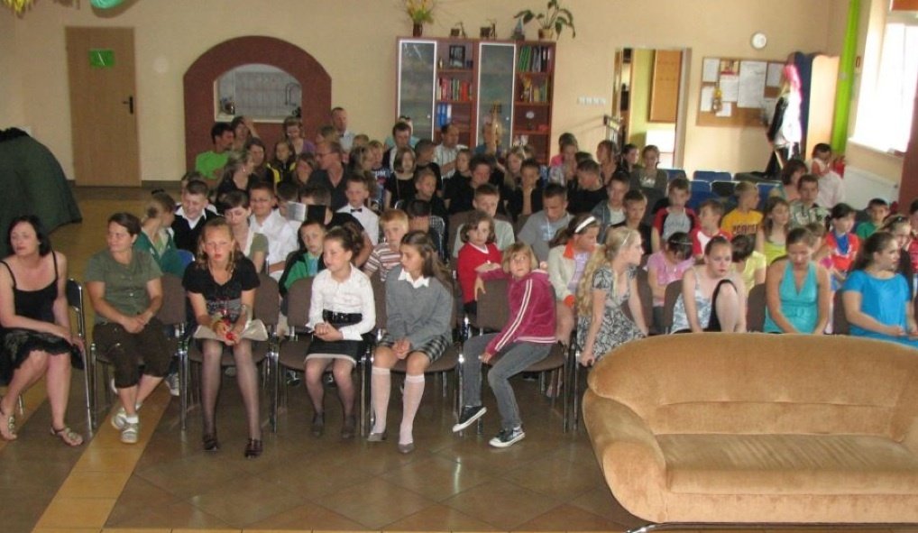 Powiatowy Przegląd Teatrzyków Dziecięcych w Pogrodziu