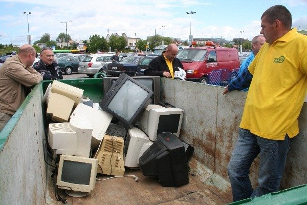 Drzewka za puszki i nakrętki, czyli Elbląskie Dni Recyklingu w Ogrodach
