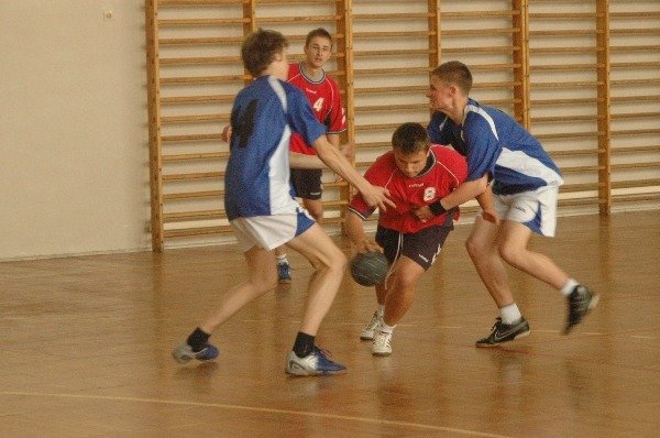 Mistrzostwa gimnazjów w piłce ręcznej: najlepsza elbląska 