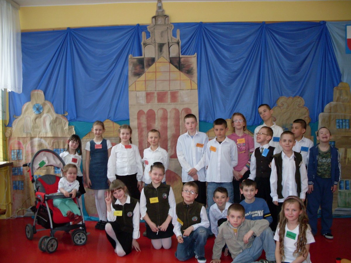 Dobrze się bawiąc poznawali zabytki Elbląga