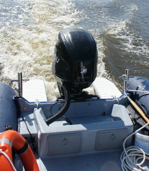 Elbląscy policjanci otrzymali nową motorówkę