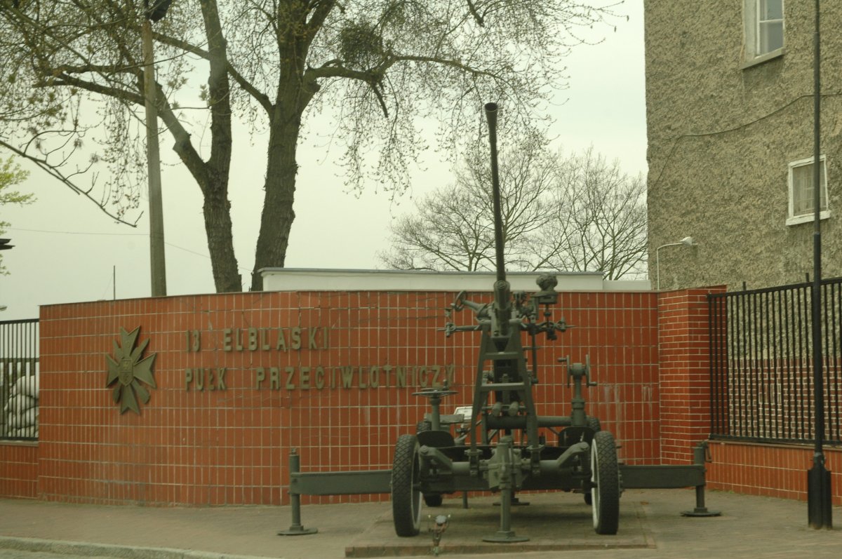 13 Pułk idzie na zesłanie do lasu - za grube miliony