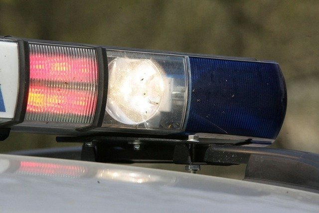 19 - latek potrącił idącego poboczem pieszego i zbiegł z miejsca wypadku