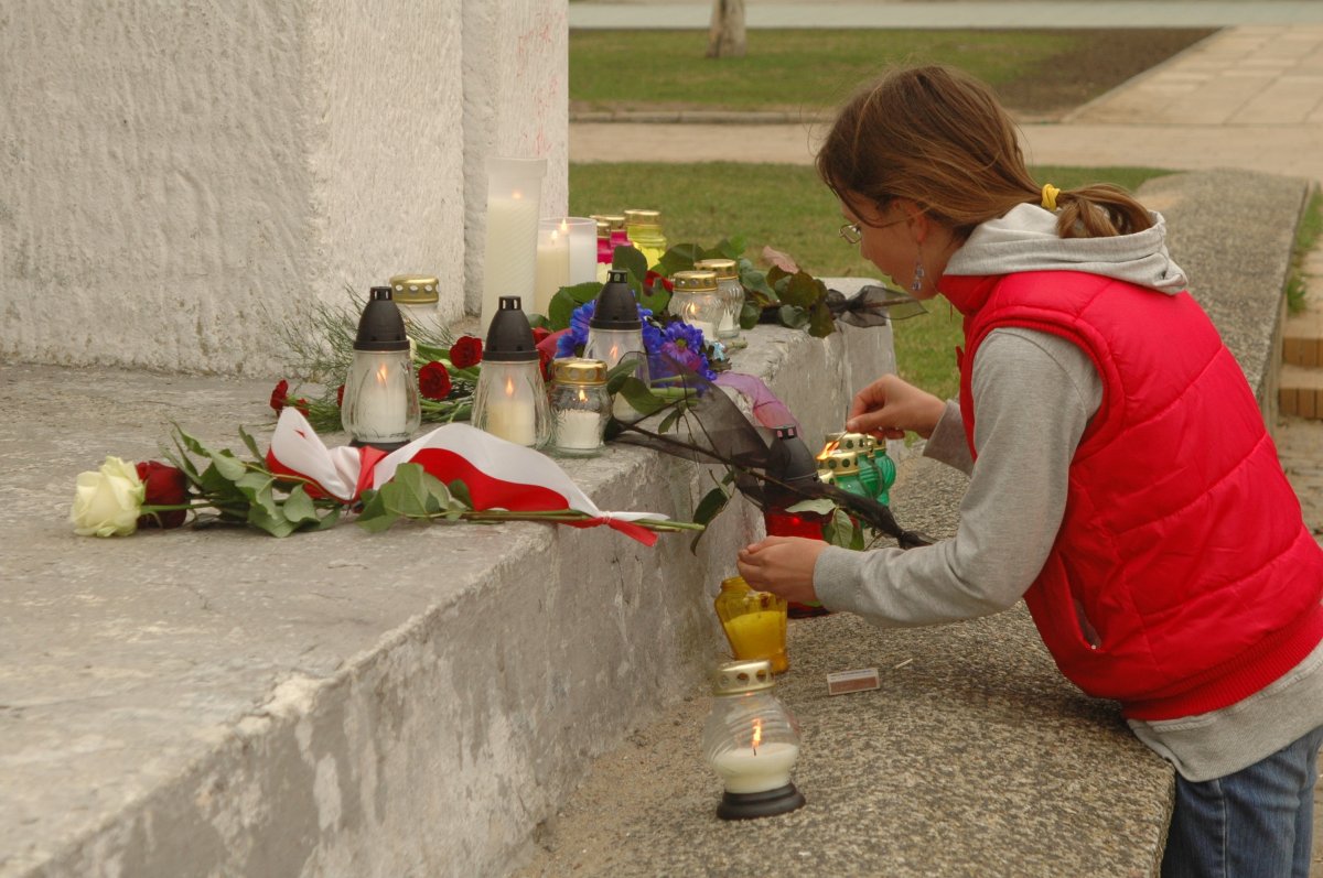 Urząd Miejski zaprasza elblążan na wspólne pożegnanie ofiar katastrofy pod Smoleńskiem