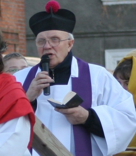 W Zielonce Pasłęckiej modlą się za ofiary katastrofy pod Smoleńskiem