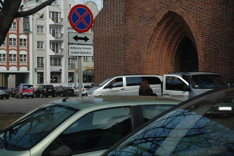  Proboszcz ustawił zakaz, ale nikogo to nie rusza