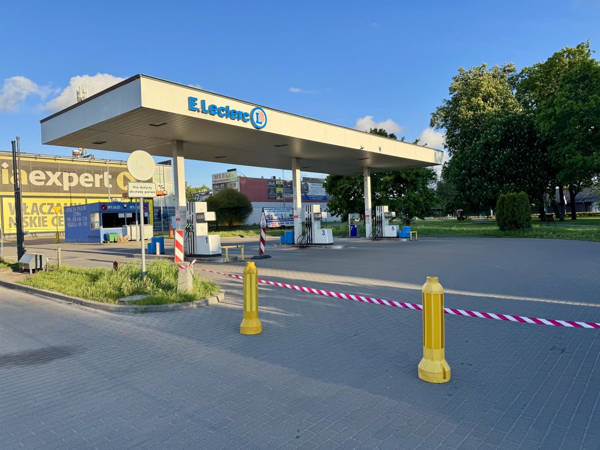 Na stacji paliw  ElblągDis przy markecie Leclerc doszło do pomyłki. Klienci mogą zgłaszać szkody do ubezpieczyciela