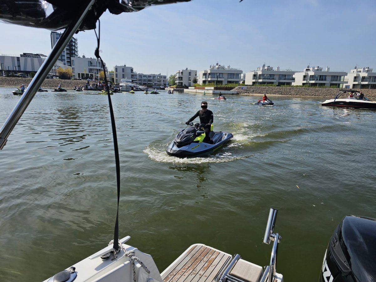 Jet Ski Adventure 2025: Majówka na skuterach. Święto Flagi i wyprawa po Bałtyku i Pętli Żuławskiej