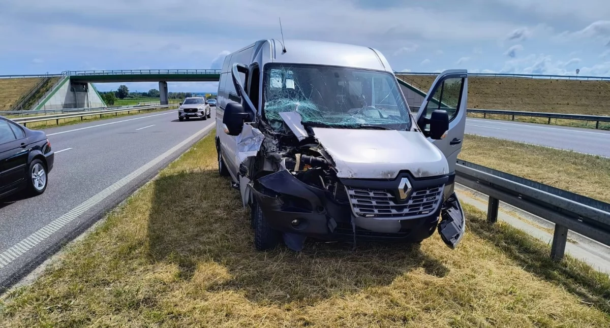 Zderzenie busa z ciężarówką na S7 [AKTUALIZACJA]