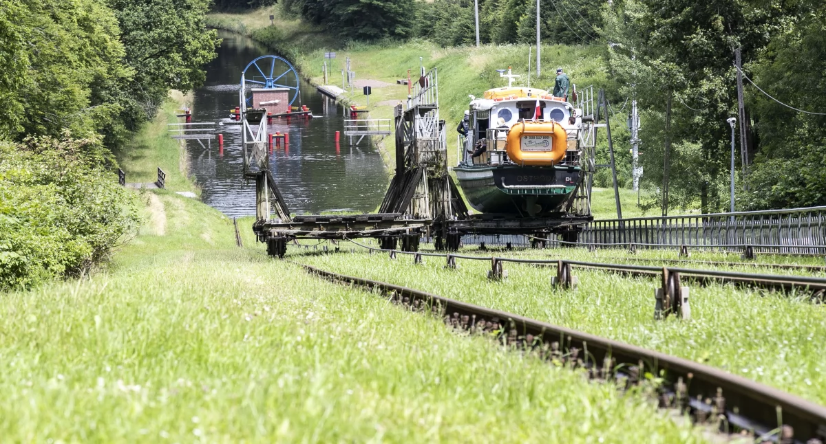 Skutery niszczą Kanał Elbląski