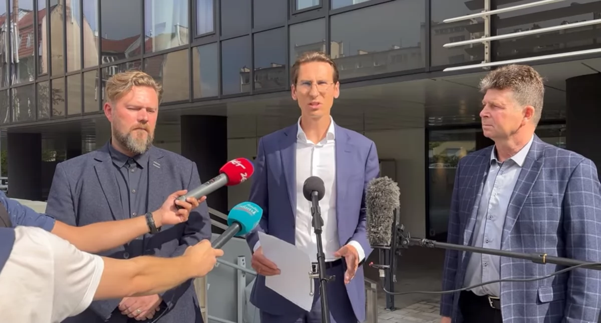 Poseł Kacper Płażyński kontroluje infrastrukturę przeciwpowodziową na Żuławach