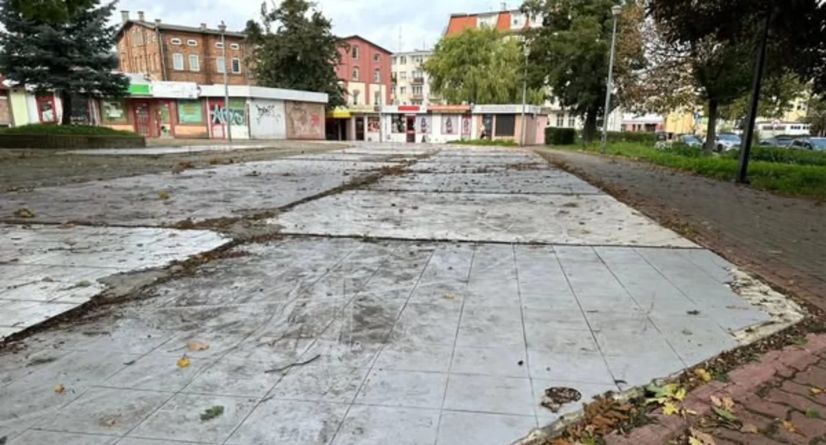 Działka przy czołgu nie trafi w ręce deweloperów
