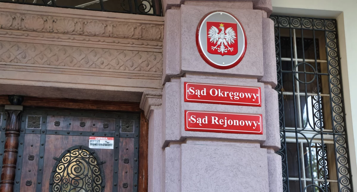 Śmiertelny strzał w Krzewsku. Ruszył proces 33-latka oskarżonego o zabójstwo