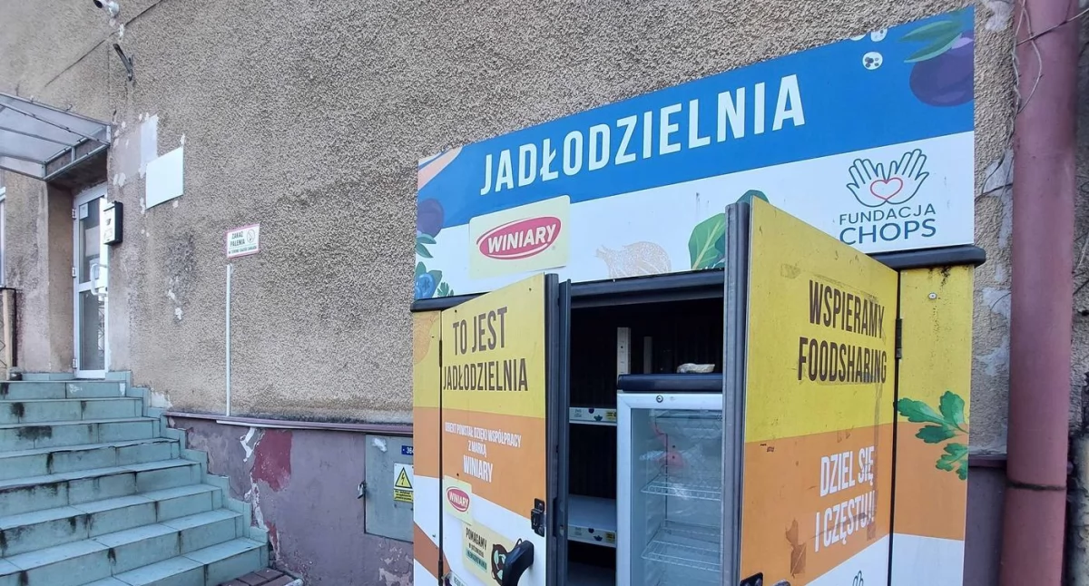 Nie wyrzucaj jedzenia. Przynieś je do jadłodzielni