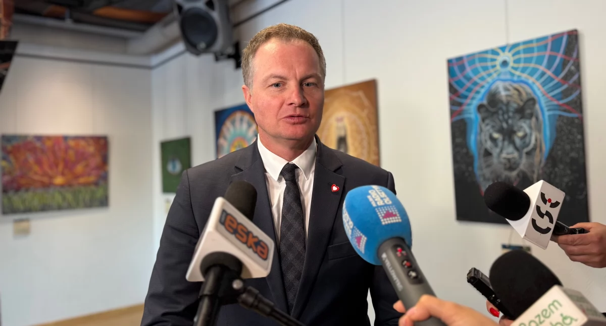 Marszałek o kolei przez Żuławy i pieniądzach na port