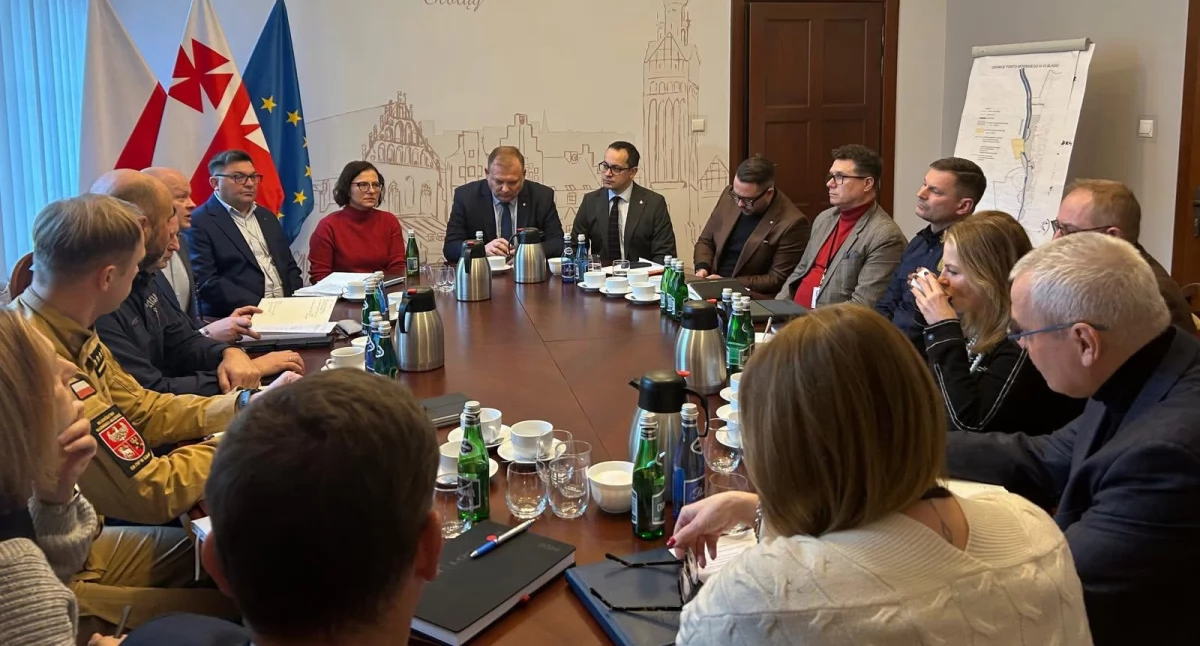 Siarczysty mróz w Elblągu. Prezydent zwołał sztab kryzysowy