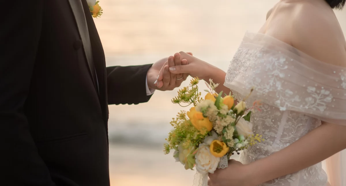 Coraz więcej Polek i Polaków mówi „tak” partnerom z zagranicy