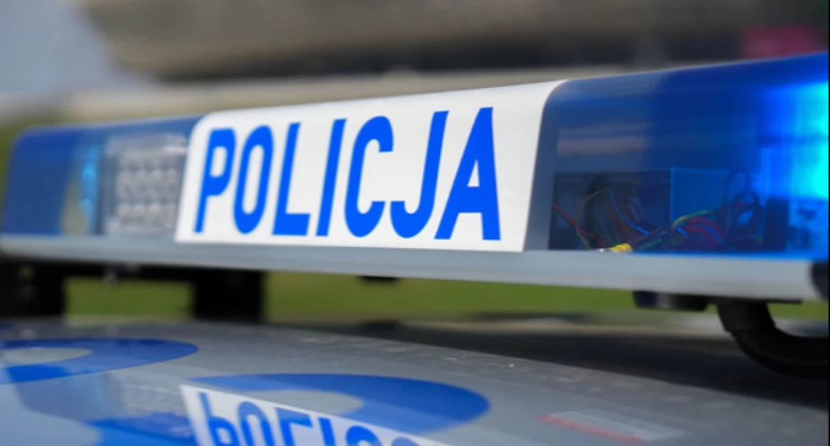 Wyjeżdżając z posesji, uderzyła w motocykl. 30-latek trafił do szpitala