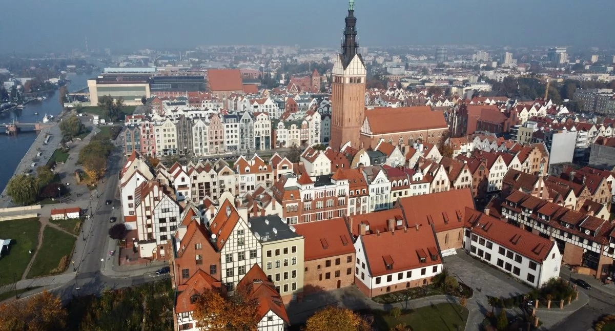 Elbląg z lotu ptaka: Zobacz niesamowitą panoramę 780-letniego miasta [VIDEO]