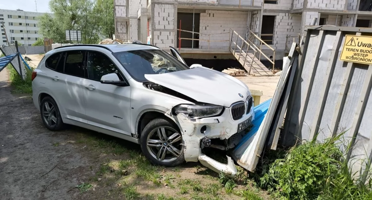     Pijany senior rozbił BMW 