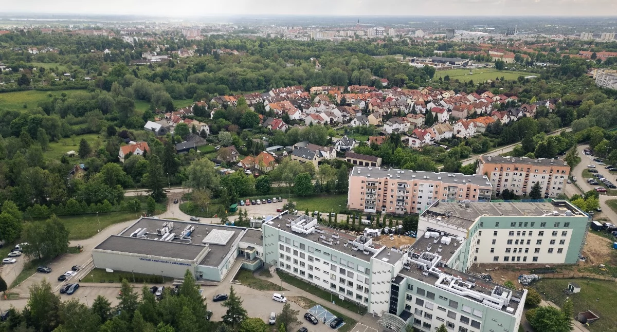 28 milionów złotych dla elbląskiej onkologii. Rozwój leczenia onkologicznego dla mieszkańców  regionu.