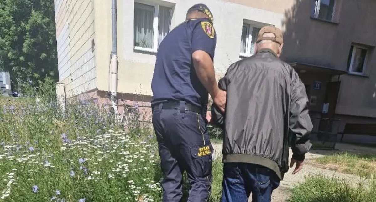 Błąkał się po mieście i nie pamiętał drogi do domu. Zareagowali robotnicy