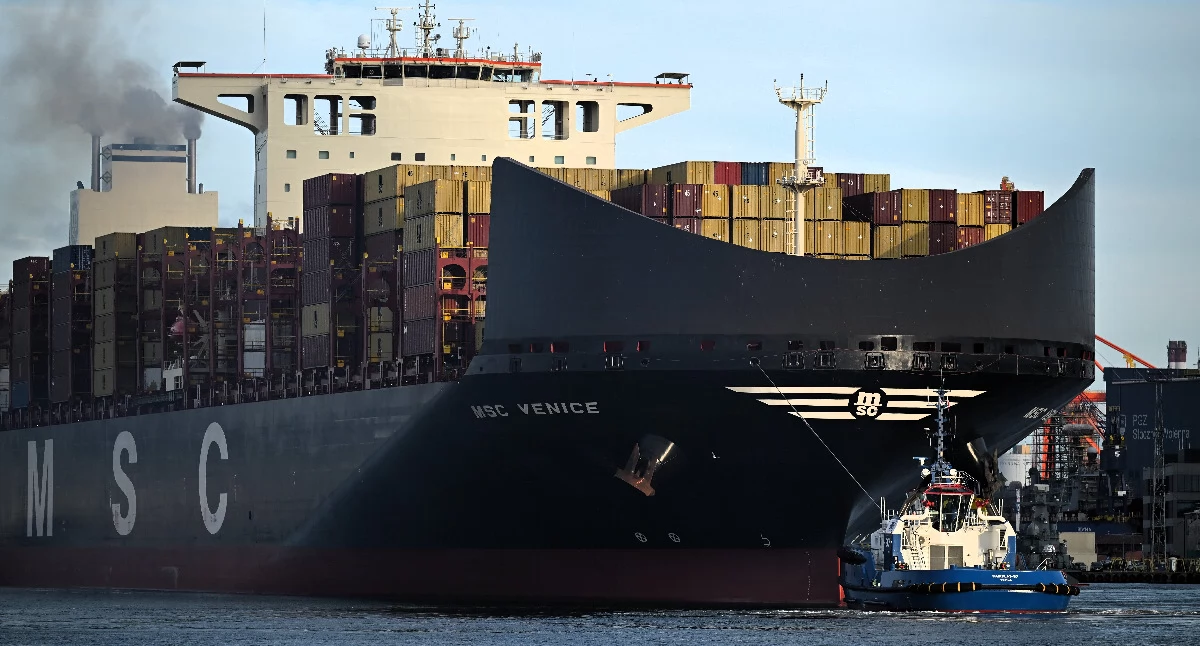 Morski gigant w Gdyni. MSC Venice zacumował przy Nabrzeżu Helskim [VIDEO]