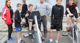 W Gimnazjum nr 1 zachęcali do sportowego trybu życia