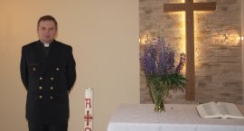 Jest ciężko i skromnie. Ks. Marcin Pilch o elbląskic&hellip;
