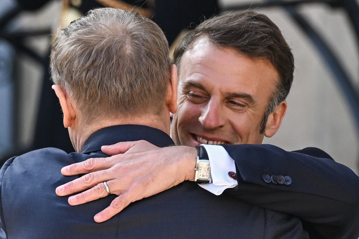 Tusk rozmawiał z prezydentem Francji. Chodzi o bezpieczeństwo nuklearne