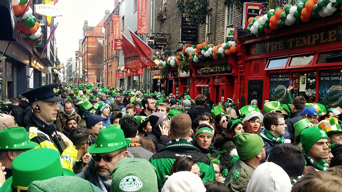 Dzień Świętego Patryka – święto religijne i radosna celebracja irlandzkiej kultury