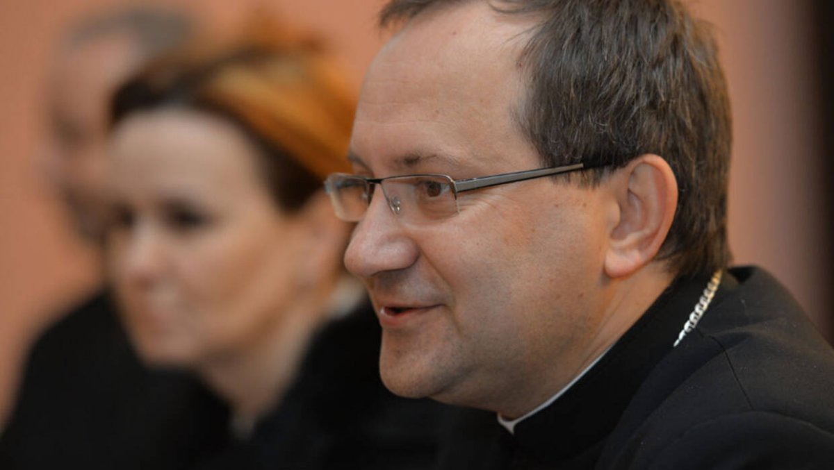 Bp Muskus o podziałach społecznych: Wrogość i nieufność przenikają do rodzin