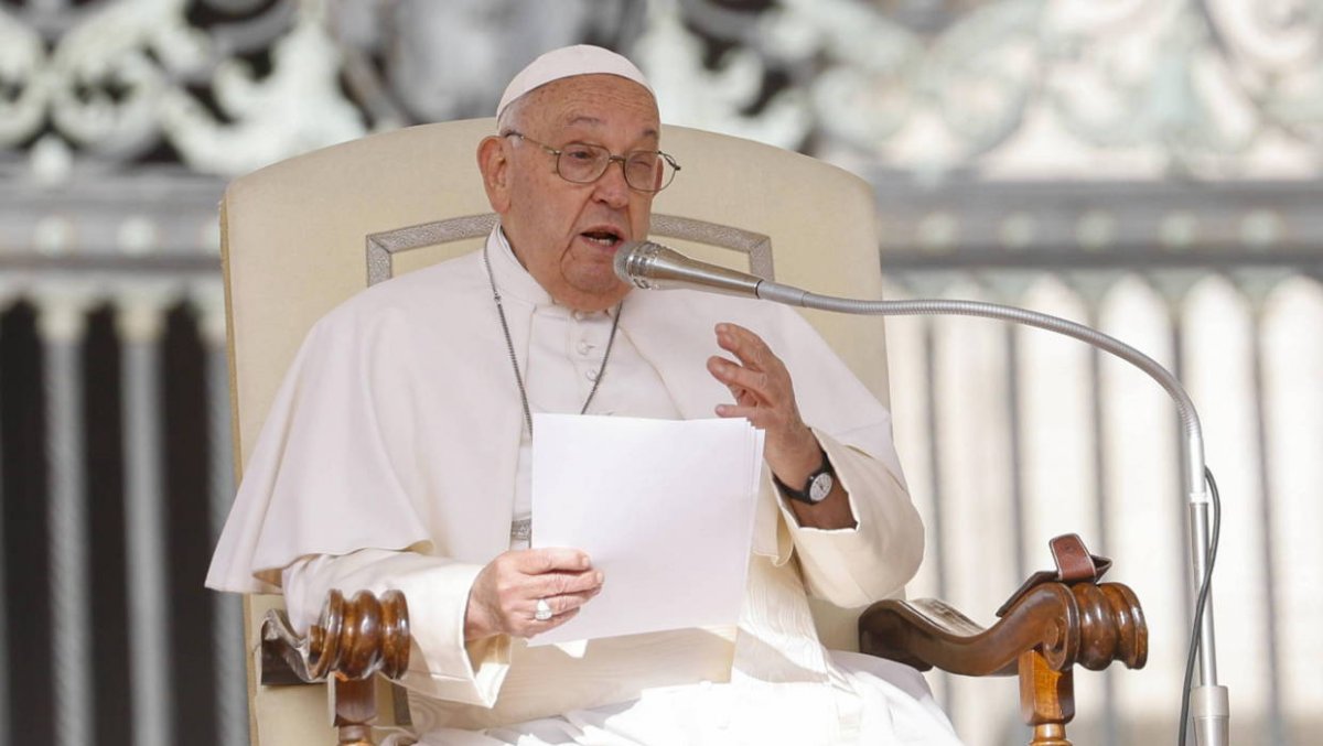 Papież choruje: „Nadal nie mogę czytać”
