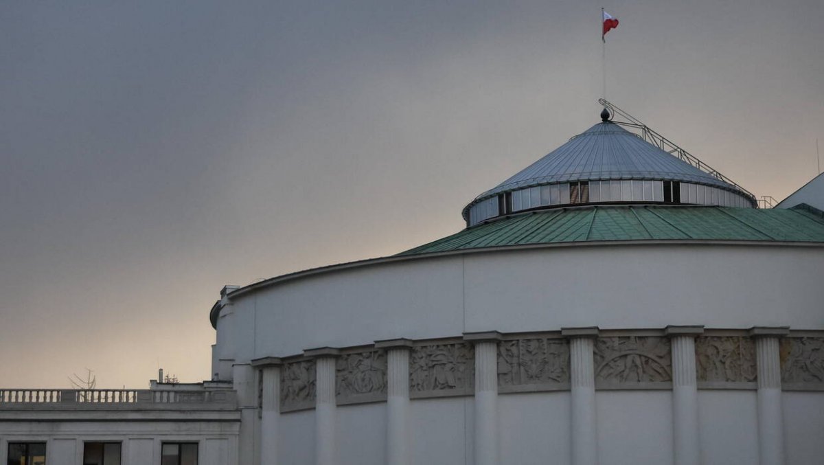 SONDAŻ. PiS i Konfederacja przed Koalicją 13 Grudnia