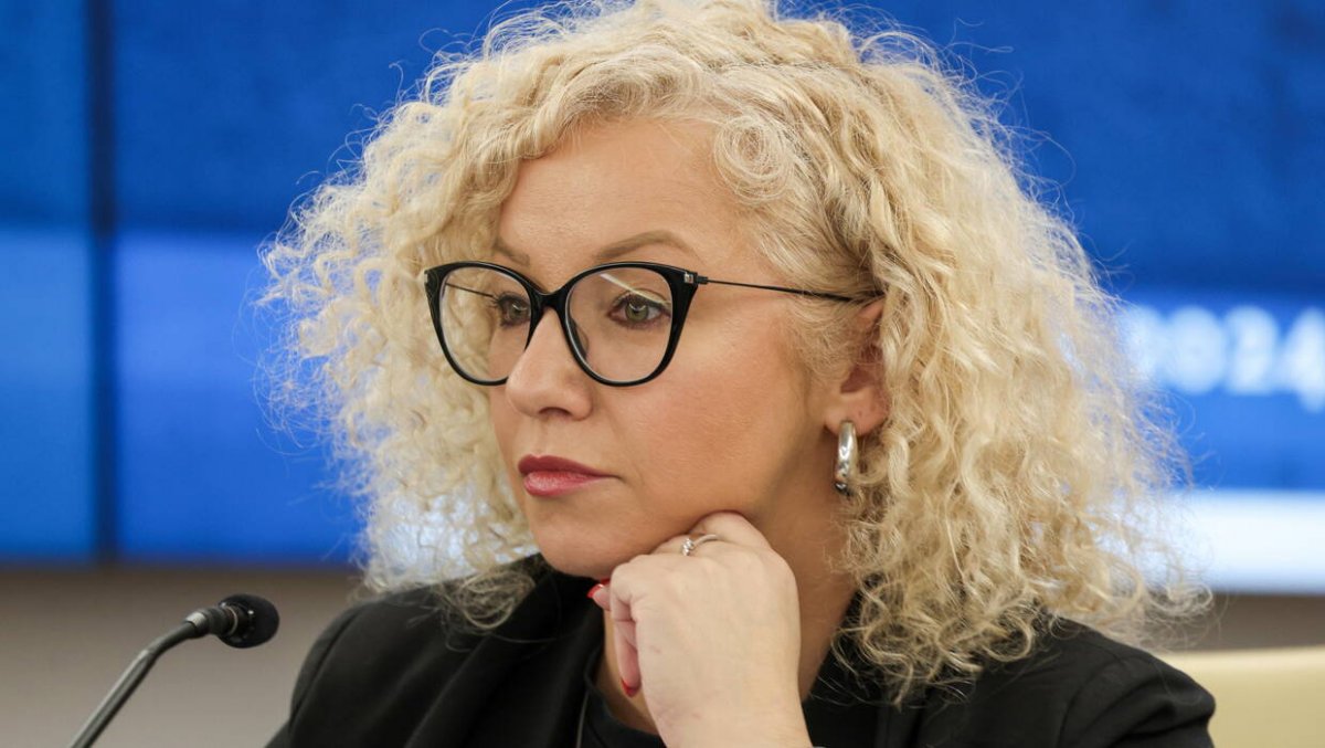 Sąd umorzył postępowanie ws. zniesławienia posłanki Lewicy przez księdza. Sprawa dotyczyła grafiki umieszczonej na Facebooku

