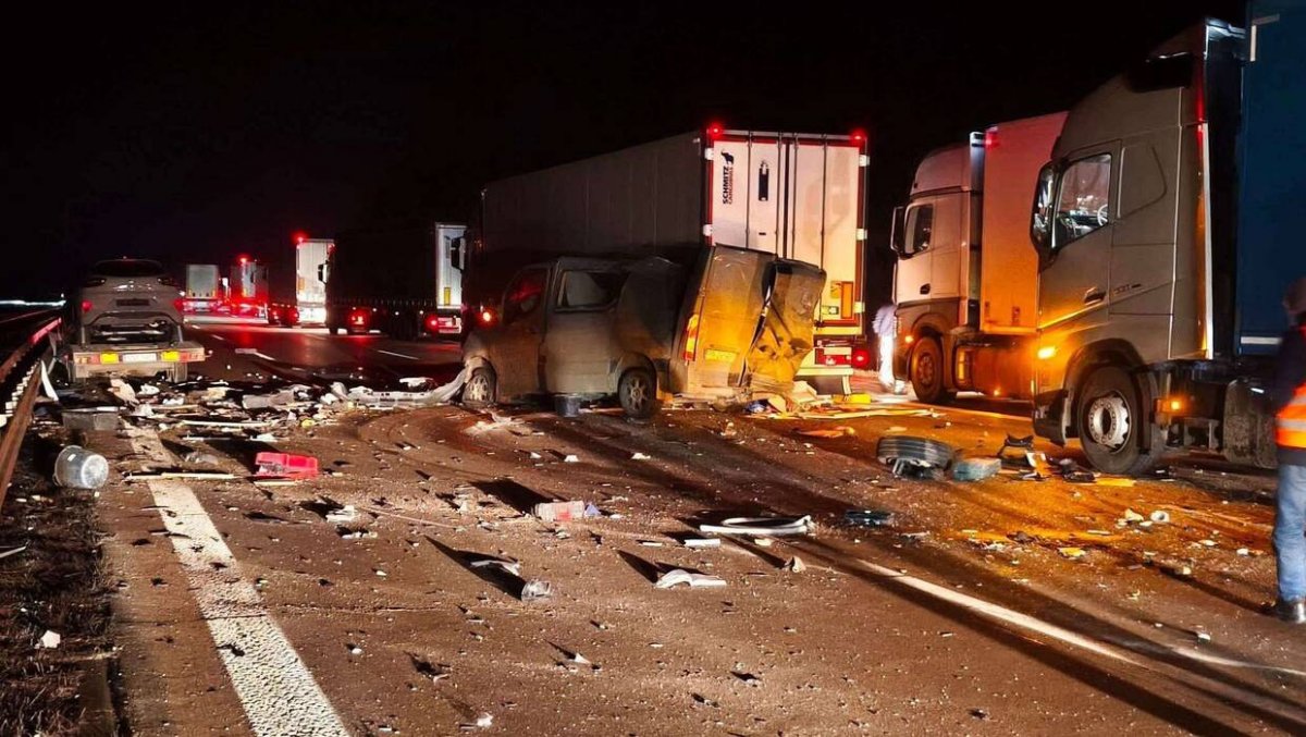 Wypadek polskiego busa w Niemczech. Są ofiary śmiertelne
