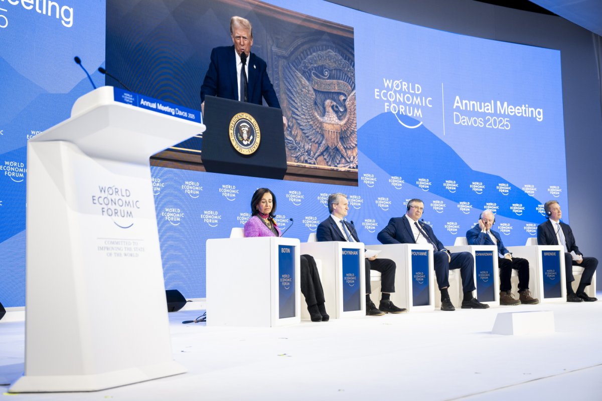 Trump: zwrócę się do wszystkich państw NATO o zwiększenie wydatków obronnych do 5 proc. PKB