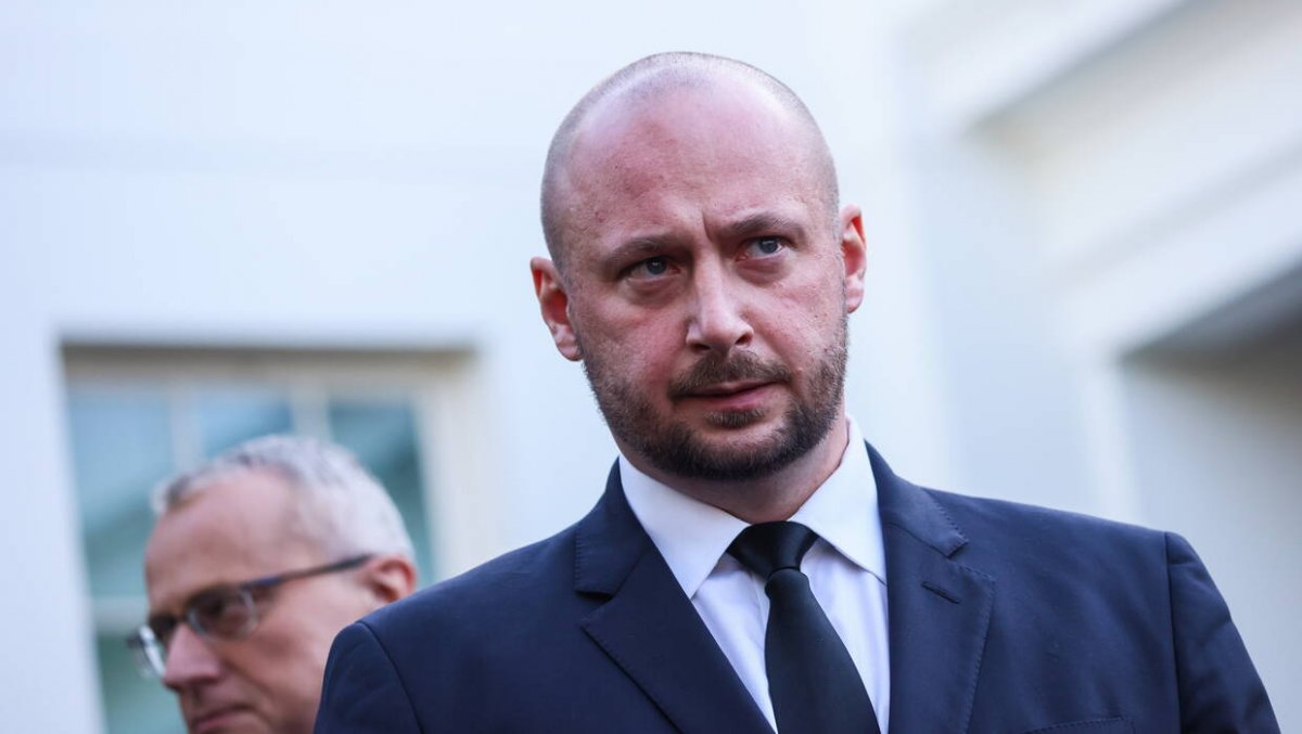 Szef BBN Jacek Siewiera złożył rezygnację ze sprawowanej funkcji na ręce prezydenta Andrzeja Dudy 
