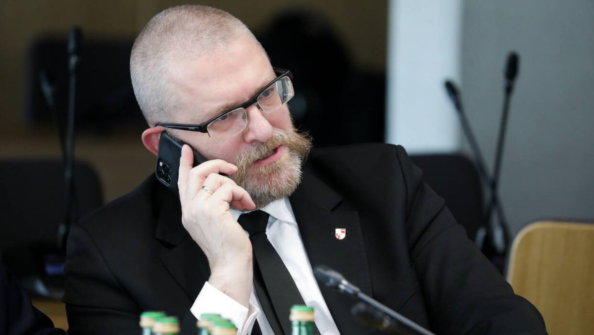 Stało się! Sąd partyjny Konfederacji zadecydował o losie Grzegorza Brauna
