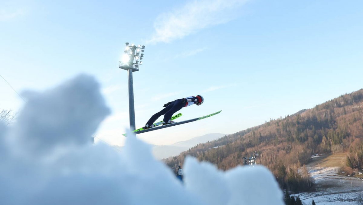 PŚ w skokach kobiet - zwycięstwo Prevc, pierwsze punkty Twardosz