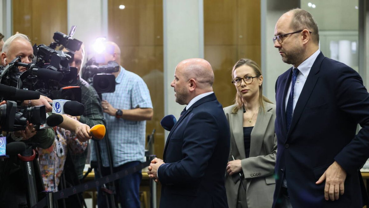 Posłowie PiS wykluczeni. 