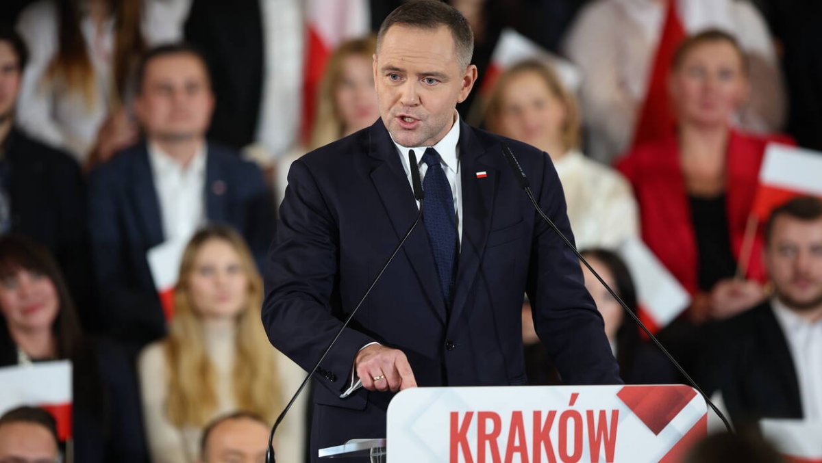 Sensacyjne wyniki tajnego sondażu. Nawrocki depcze po piętach Trzaskowskiemu
