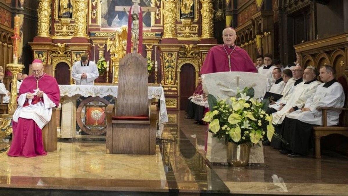 Diecezja sosnowiecka dąży do oczyszczenia. Biskup: To wciąż niejasna sprawa